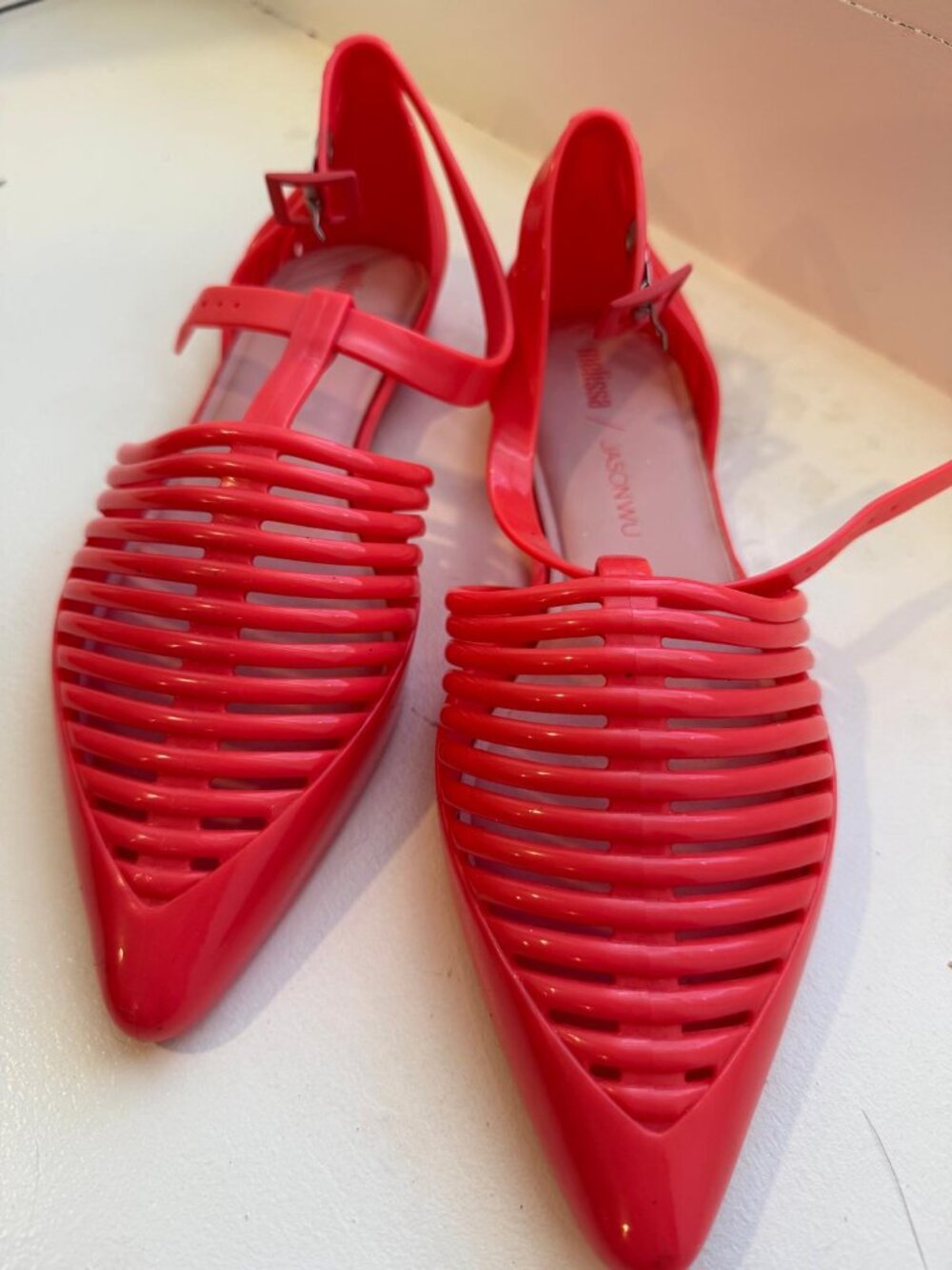 Melissa designed by Jason Wu - Picture 2 of 4